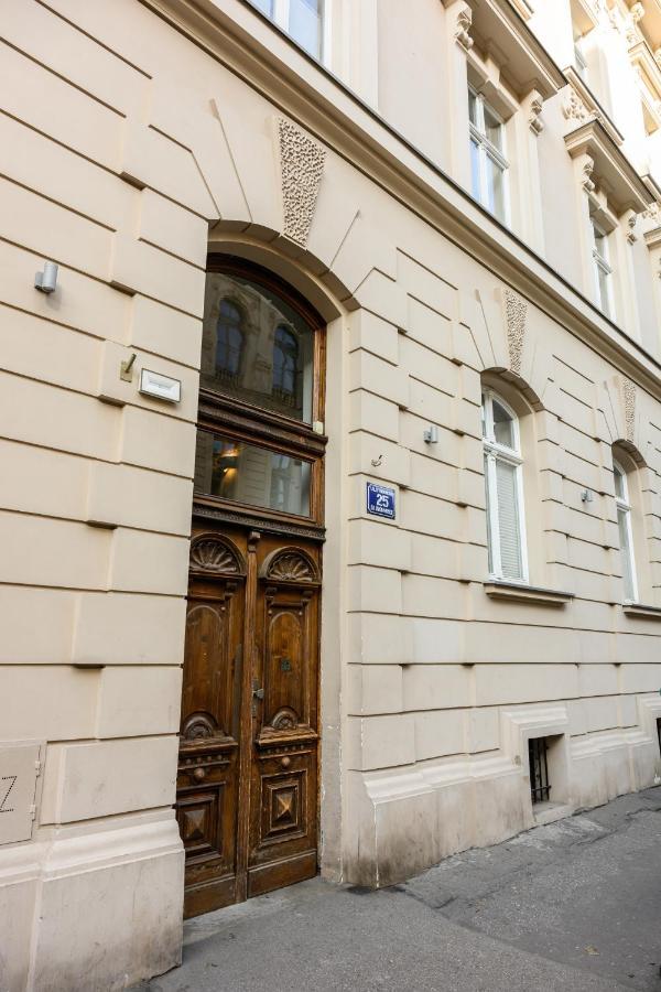 Native Apartments Studencka 25 Krakow Exterior photo